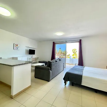 Estudio Con Bonita Vista, Wifi,piscina,cerca Playa Em Tenerife Sur
