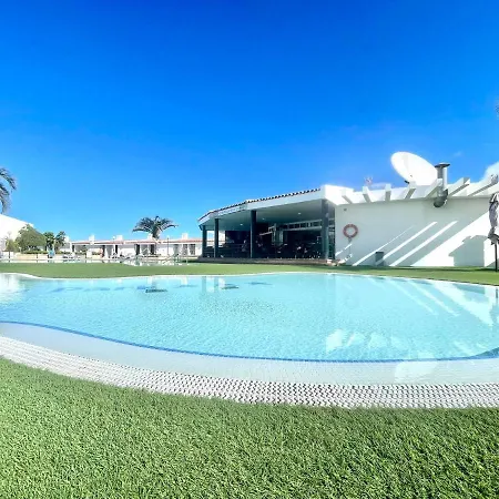 Estudio Con Bonita Vista, Wifi,piscina,cerca Playa Em Tenerife Sur