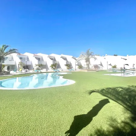 Estudio Con Bonita Vista, Wifi,piscina,cerca Playa Em Tenerife Sur Apartament